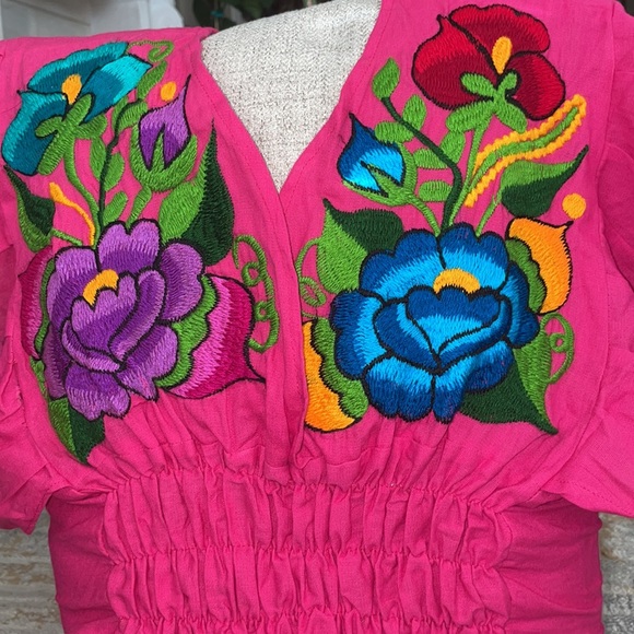 Beautiful Lovely top floral needed - Picture 8 of 10